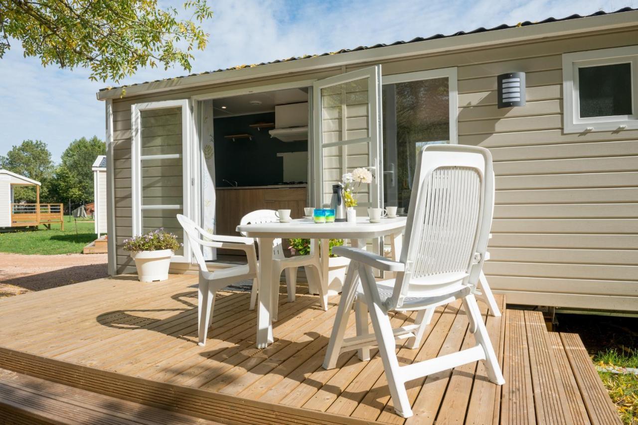 Camping Aux Rives Du Soleil Pont-de-Vaux Exterior foto