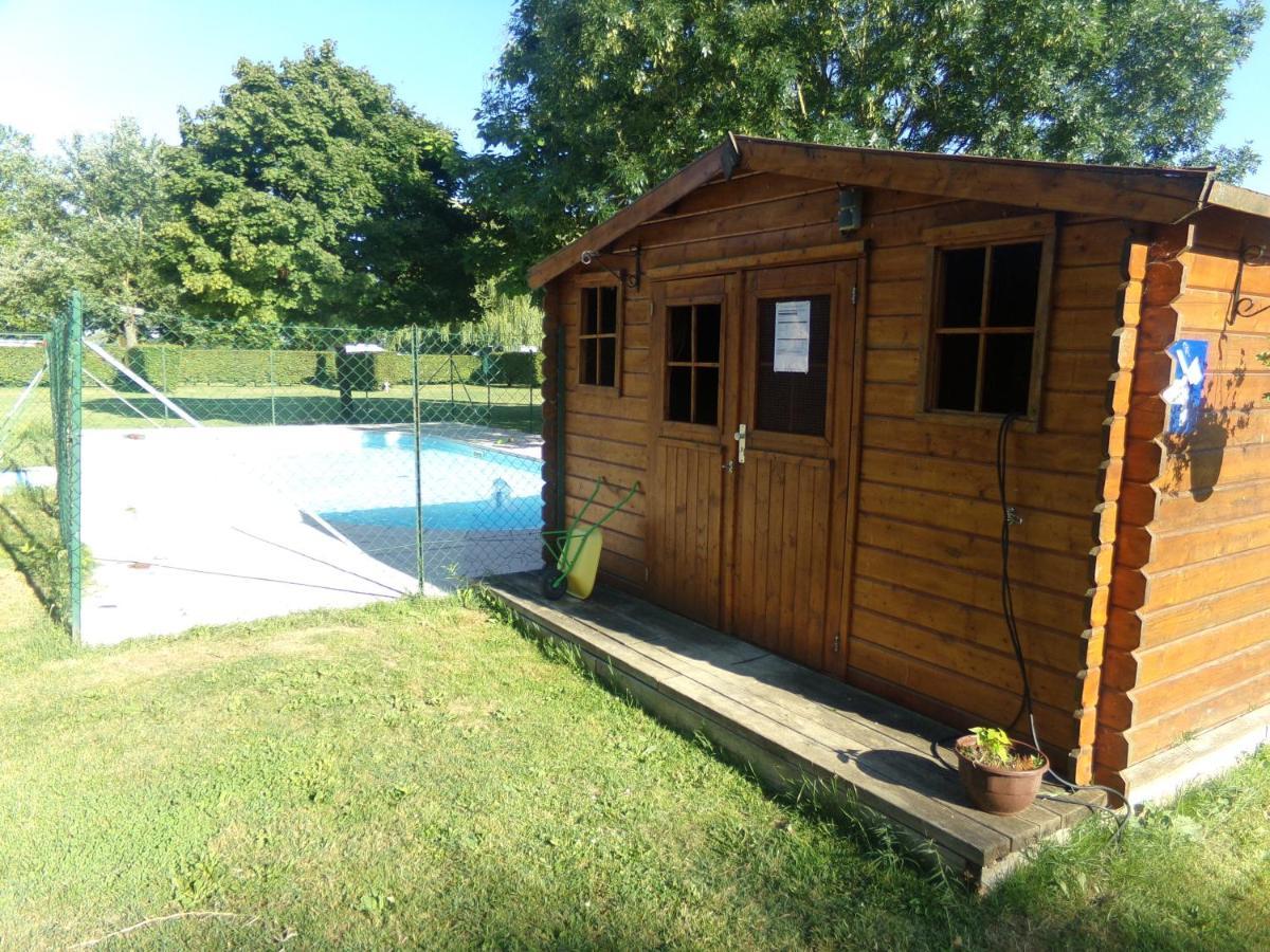 Camping Aux Rives Du Soleil Pont-de-Vaux Exterior foto